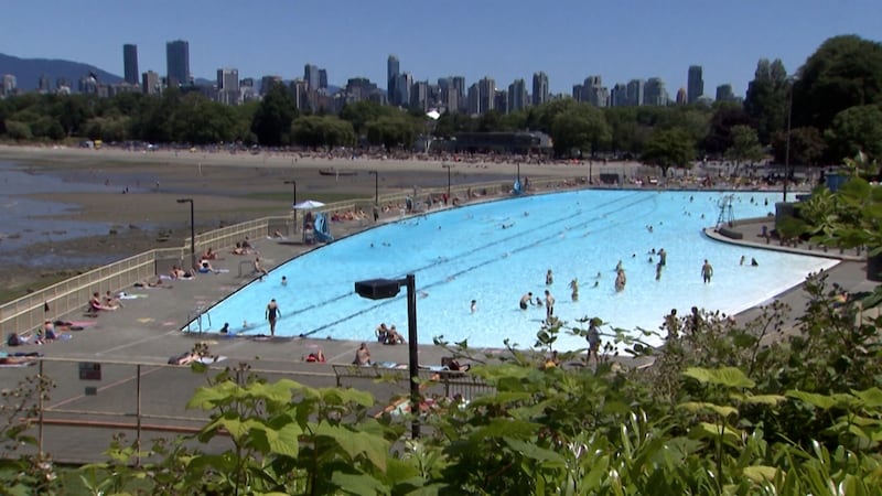 Park board defends Kits Pool booking system amid criticism from mayor
