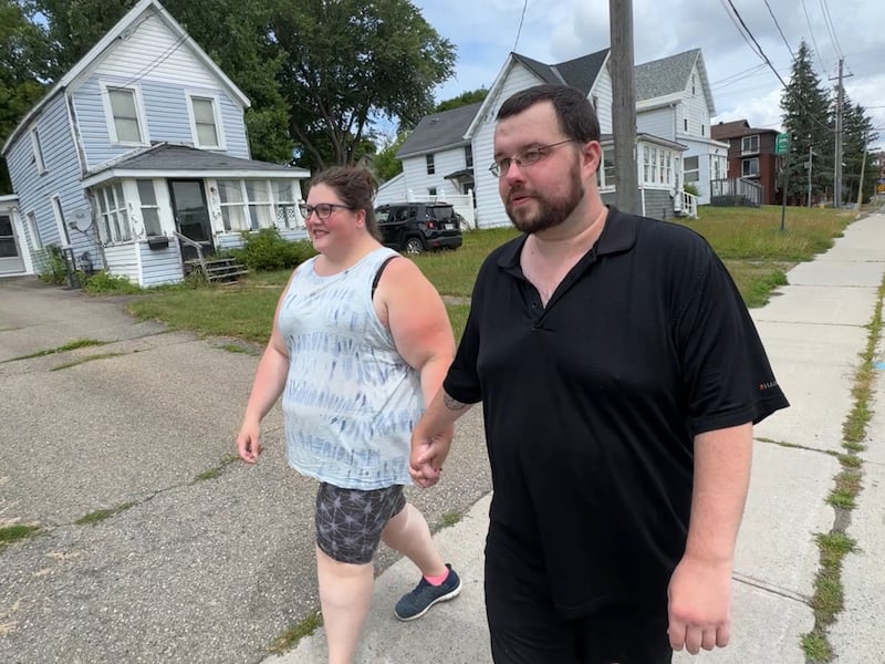 Canadian man denied U.S. entry ahead of wedding, cites alleged overstay