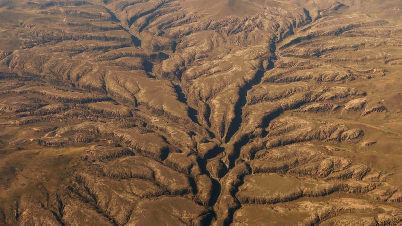 Bus traveling from Lima to Peru’s Amazon overturns on highway in the Andes, killing at least 18
