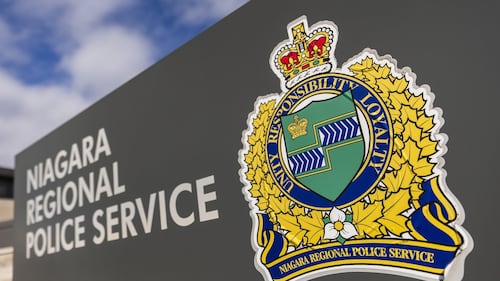 3 dead after vehicle strikes tree, catches fire in Niagara-on-the-Lake: police