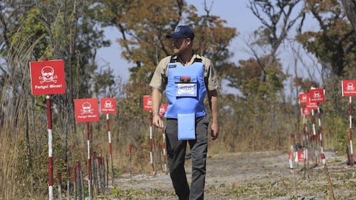 Prince Harry recreates Diana’s landmine walk