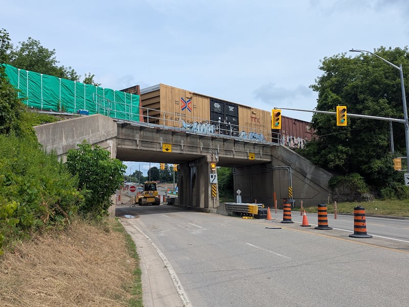 Investigation underway into train derailment in Paris, Ont.